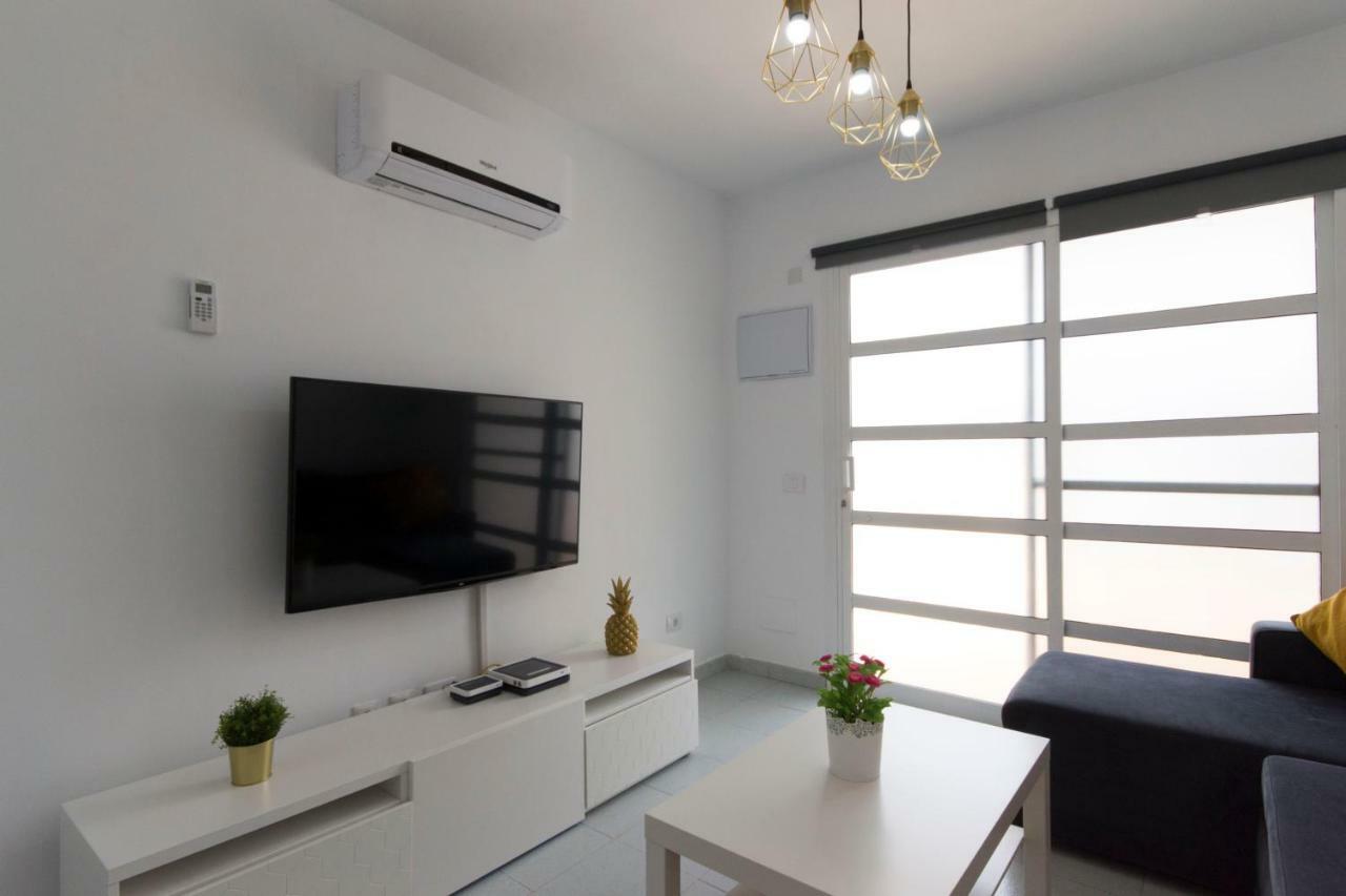 Bungalow With Terrace Near The Beach San Bartolomé Esterno foto
