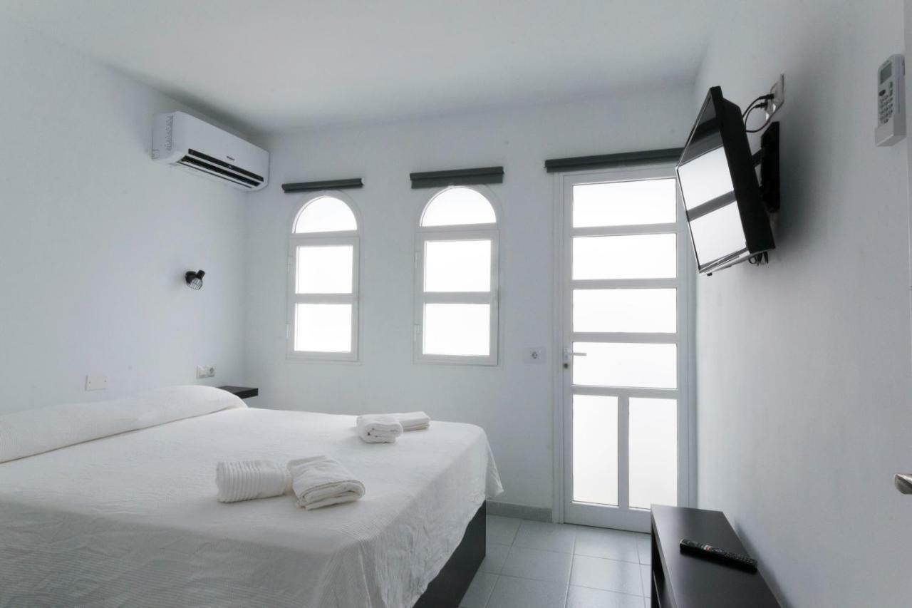 Bungalow With Terrace Near The Beach San Bartolomé Esterno foto